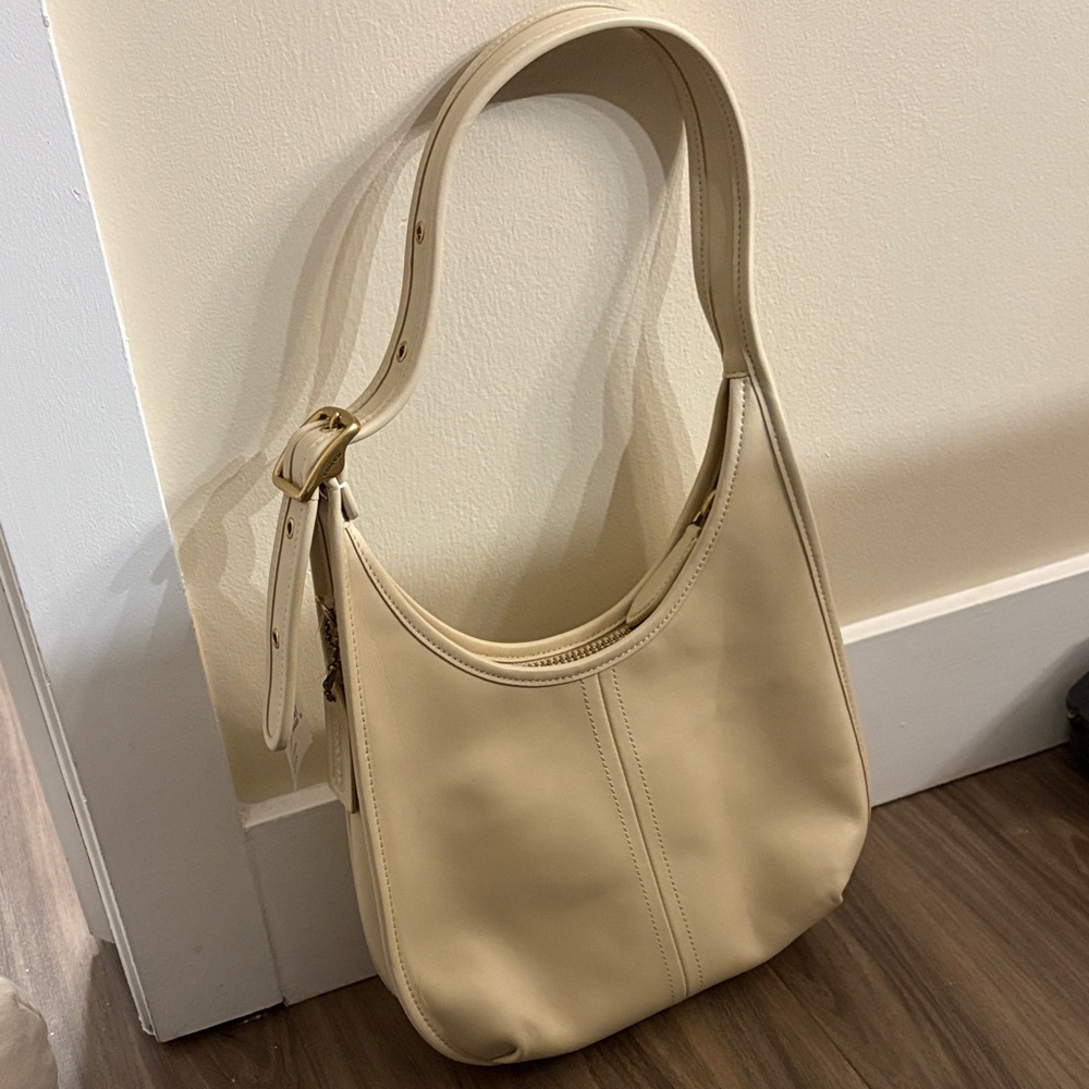 Coach  Cream Shoulder Bag NWT